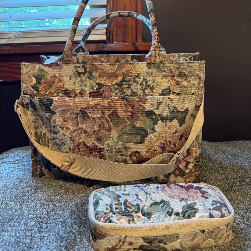 BEIS Vintage Floral book tote and tech organizer